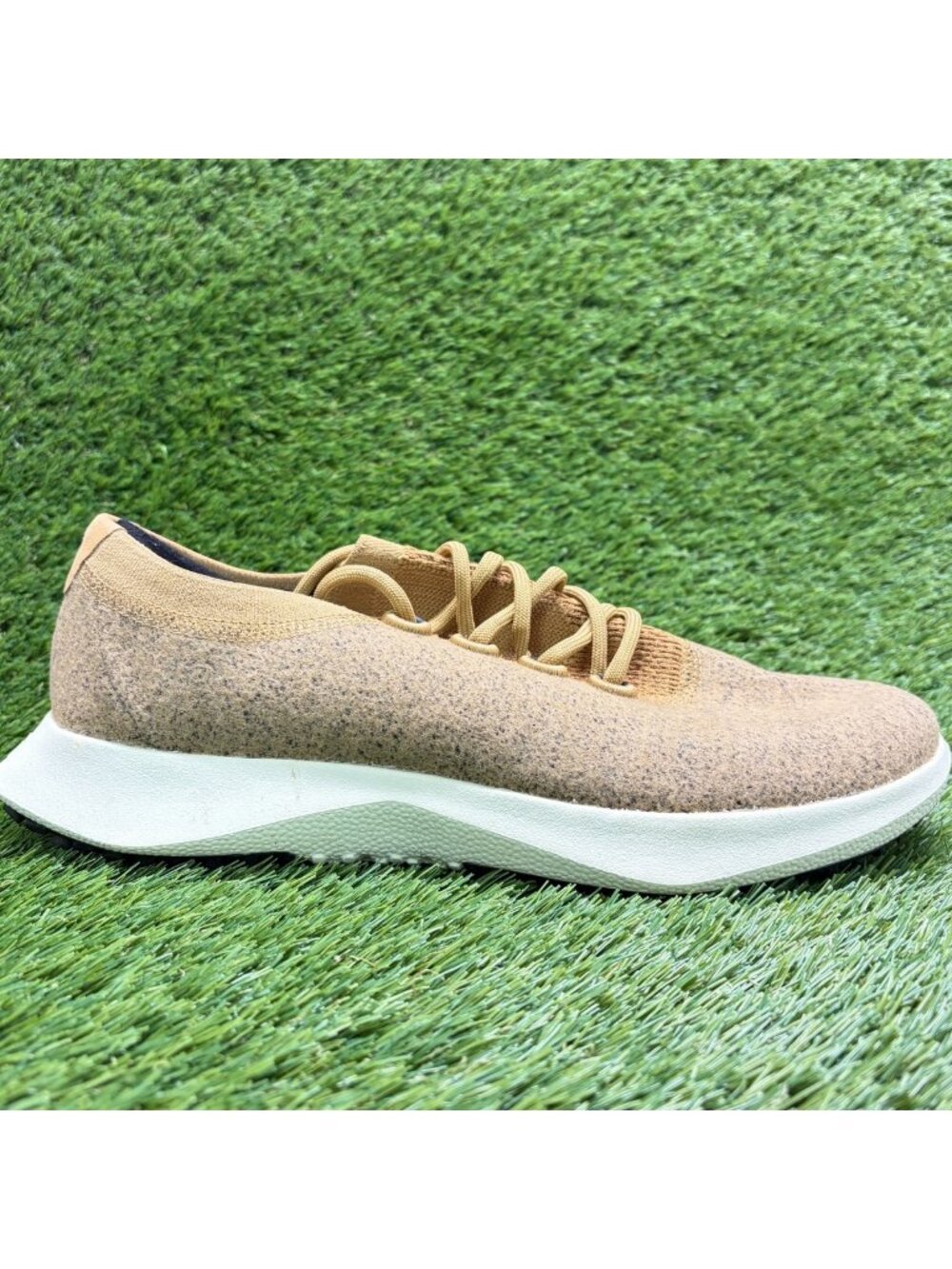 Allbirds Wool Dasher 2 Mens Size 12.5 Beige Athletic Running Shoes Sneakers